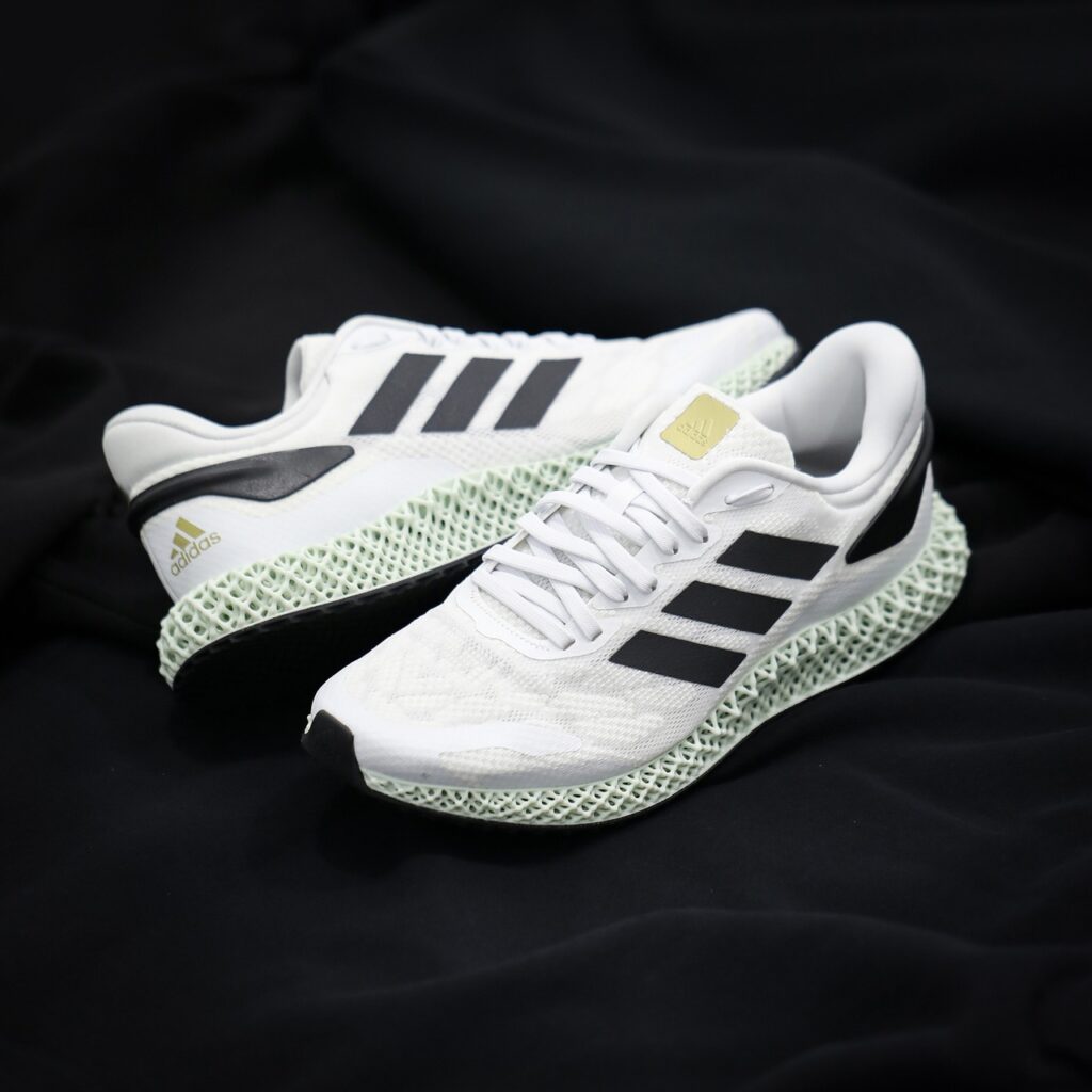 adidas, sneakers, shoes-5418991.jpg